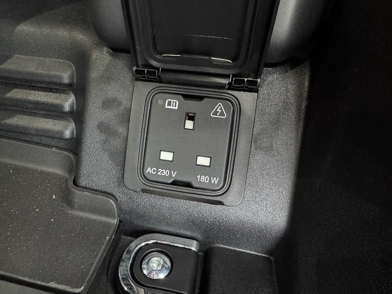 Used Land Rover Defender 2025 for sale - 76973974: Photo 30