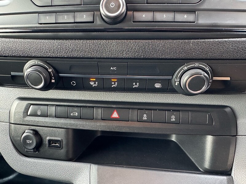 Used Vauxhall Vivaro 2019 for sale - 77437864: Photo 32