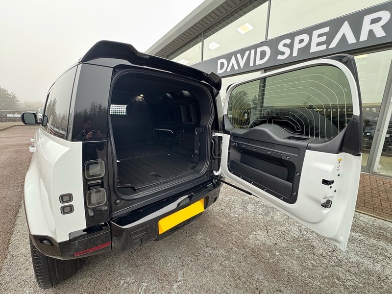 Used Land Rover Defender 110 2025 for sale - 77034298: Photo 11