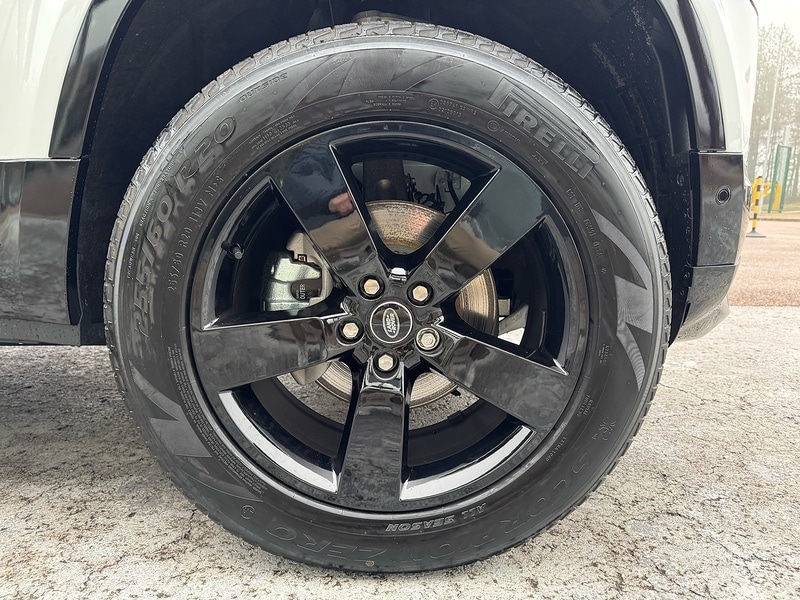 Used Land Rover Defender 110 2025 for sale - 77034298: Photo 41