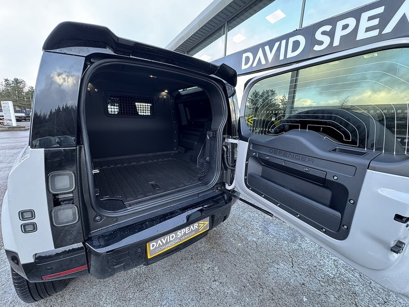 Used Land Rover Defender 90 2026 for sale - 77765952: Photo 12