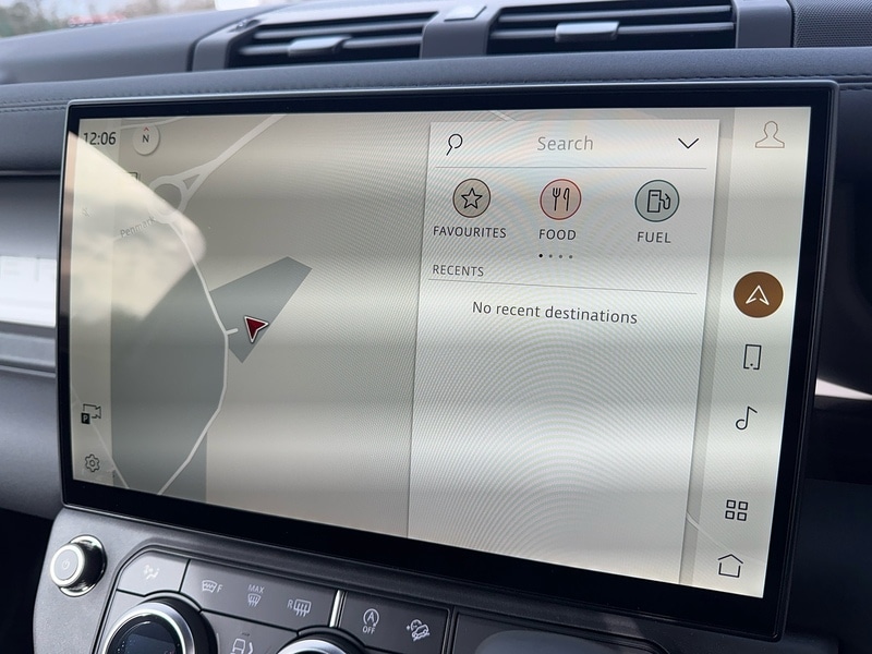 Used Land Rover Defender 90 2026 for sale - 77765952: Photo 15