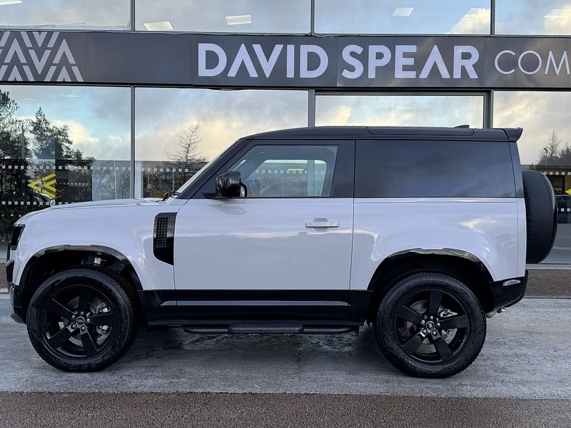 Used Land Rover Defender 90 2026 for sale - 77765952: Photo 18