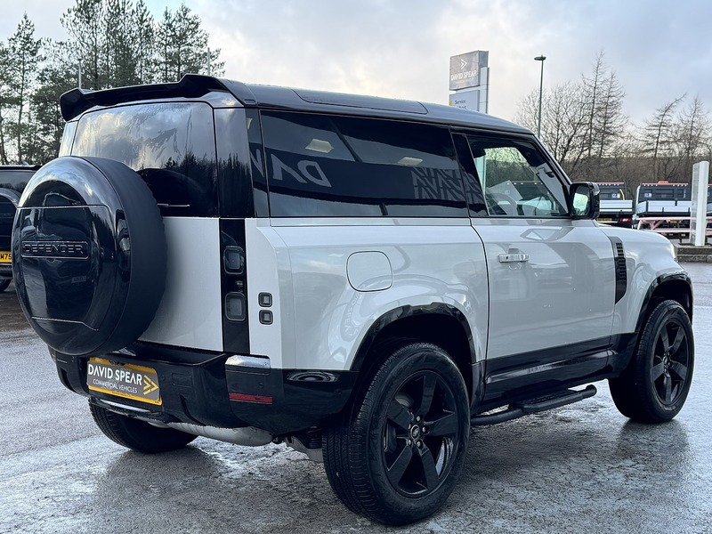 Used Land Rover Defender 90 2026 for sale - 77765952: Photo 2