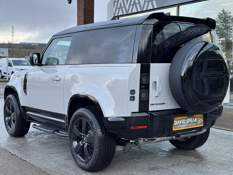 Used Land Rover Defender 90 2026 for sale - 77765952: Photo 5