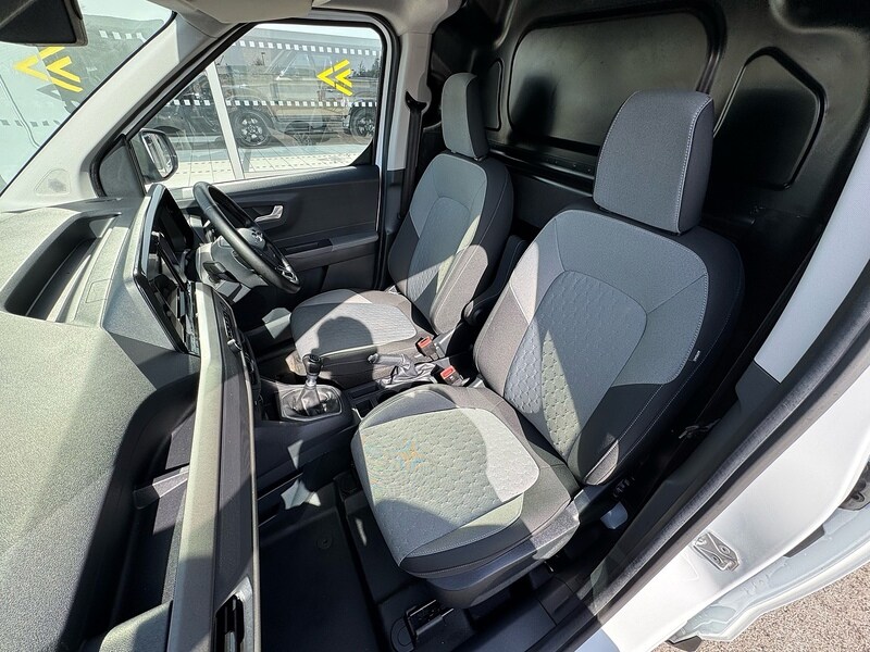 Used Ford Transit Courier 2025 for sale - 78168039: Photo 8