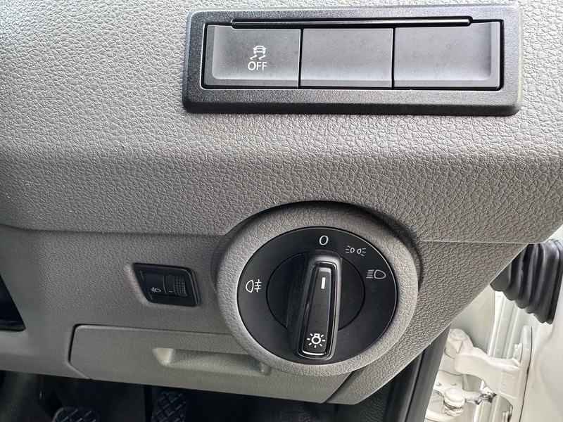 Used Volkswagen Transporter 2023 for sale - 76958523: Photo 30