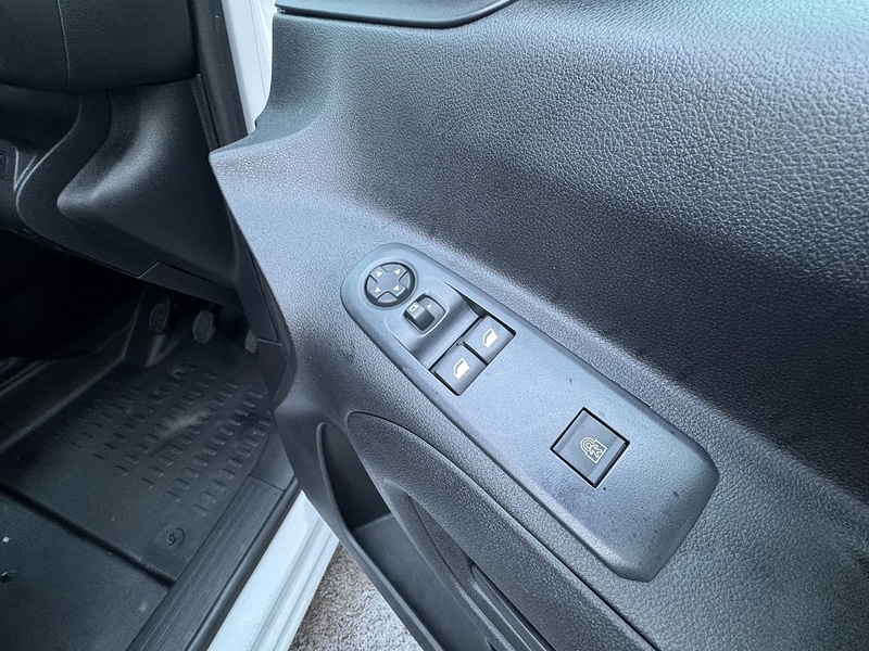 Used Peugeot Partner 2023 for sale - 76496950: Photo 27