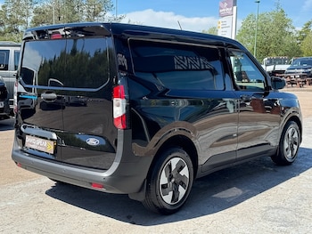 Used Ford E-Transit Courier 2025 for sale - 78436832: Photo