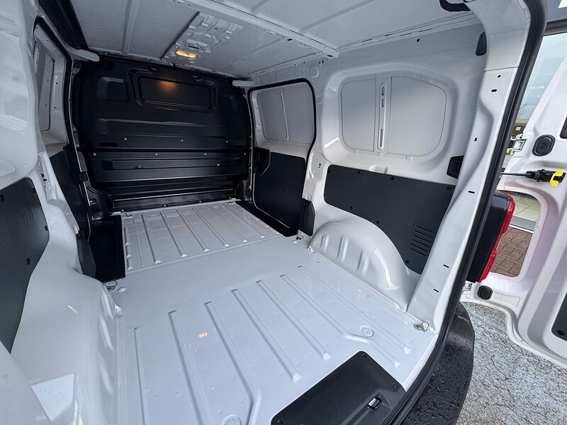 Used Vauxhall Vivaro 2023 for sale - 76536265: Photo 11