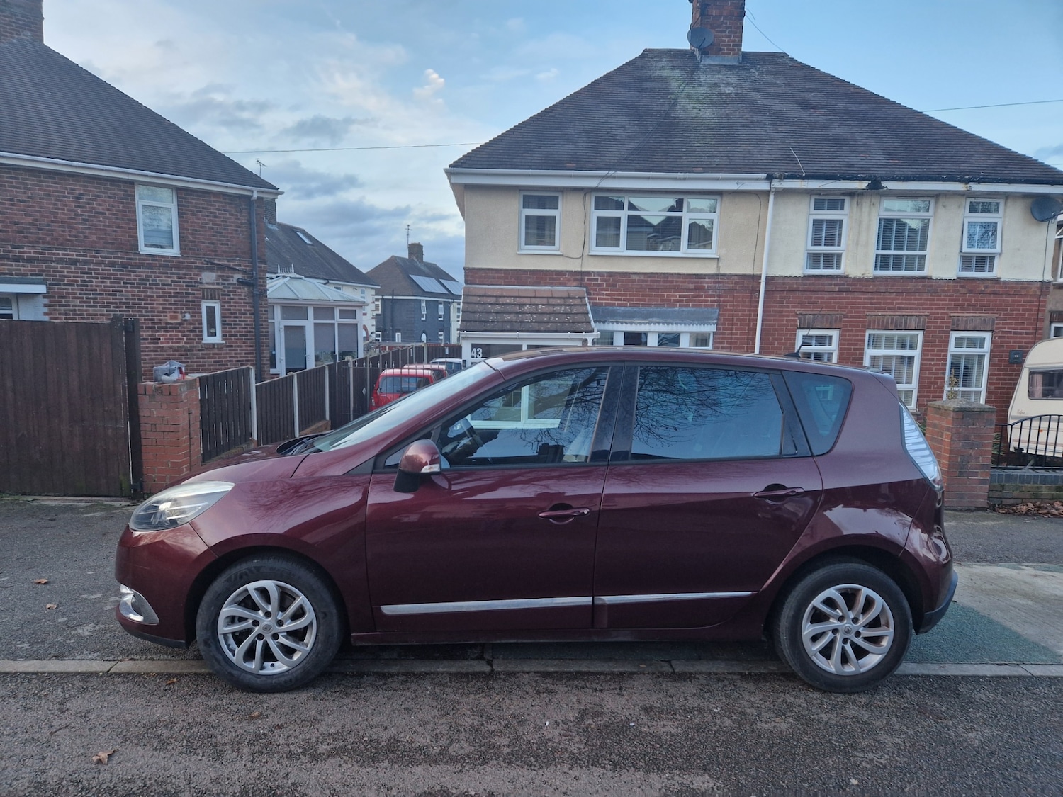 Used Renault Scenic 2015 for sale - 77475299: Photo 9
