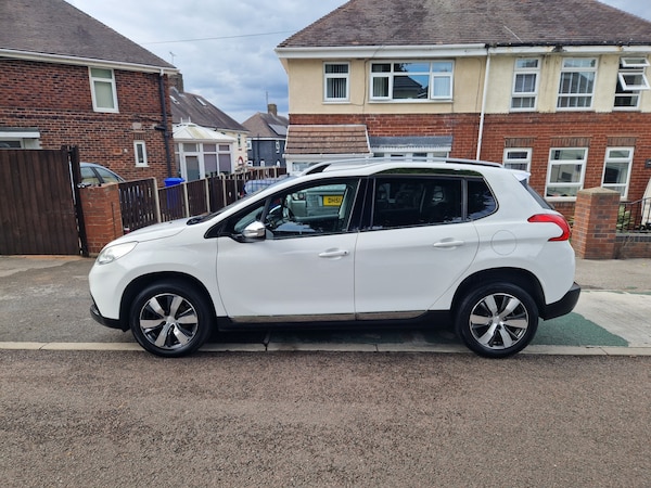 Used Peugeot 2008 2015 for sale - 76097109: Photo 10