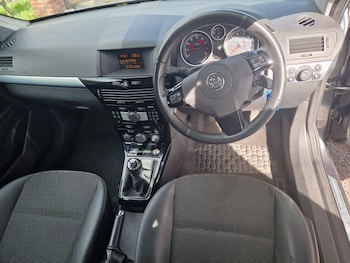 Used Vauxhall Astra 2009 for sale - 75996581: Photo