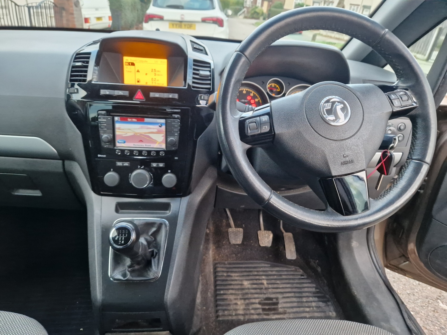 Used Vauxhall Zafira 2013 for sale - 77047866: Photo 2