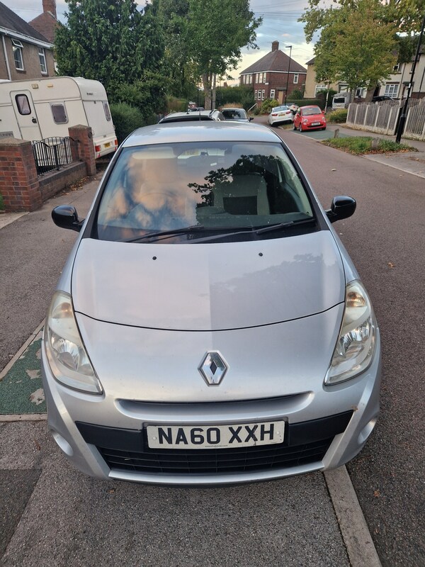 Used Renault Clio 2011 for sale - 76069207: Photo 11