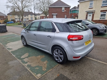 Used Citroen C4 Picasso 2014 for sale - 77889324: Photo