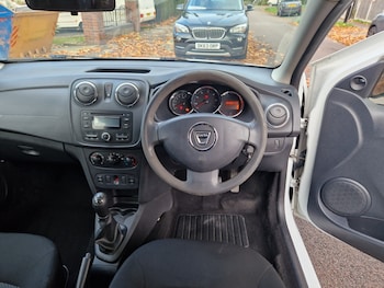 Used Dacia Sandero 2016 for sale - 76505281: Photo