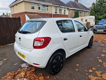 Used Dacia Sandero 2016 for sale - 76505281: Photo