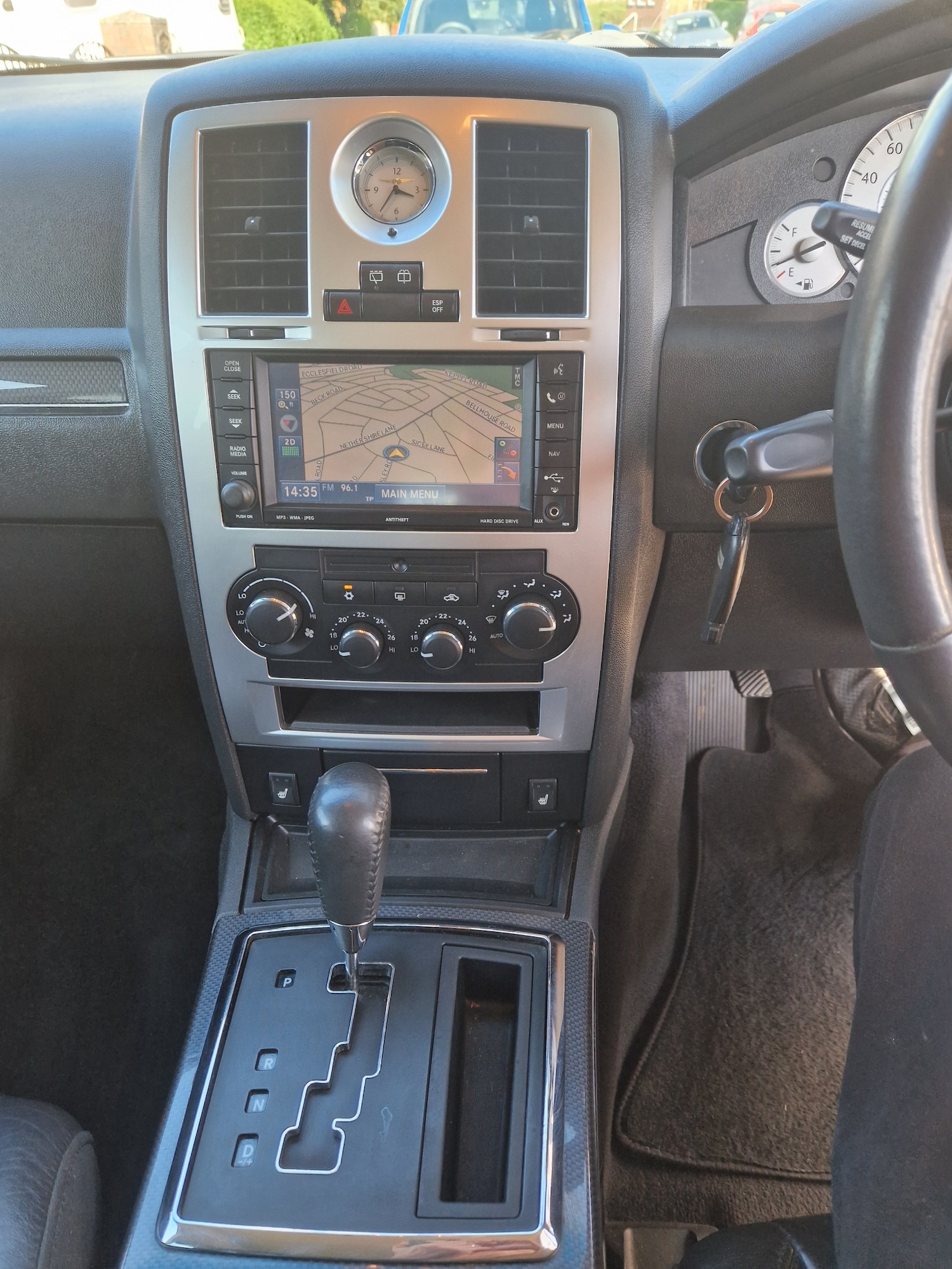 Used Chrysler 300C 2009 for sale - 78199175: Photo 16