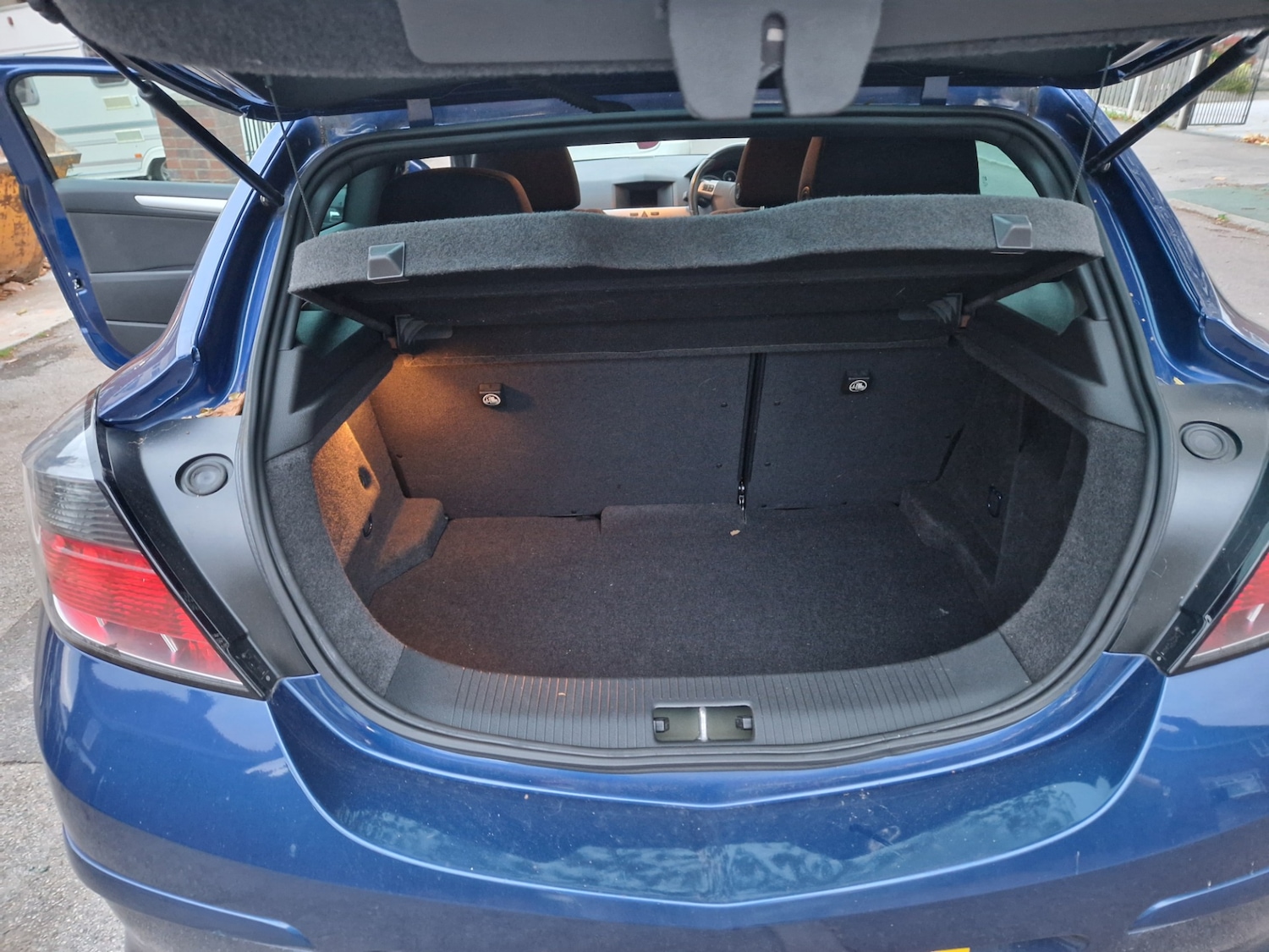 Used Vauxhall Astra 2011 for sale - 76652939: Photo 13