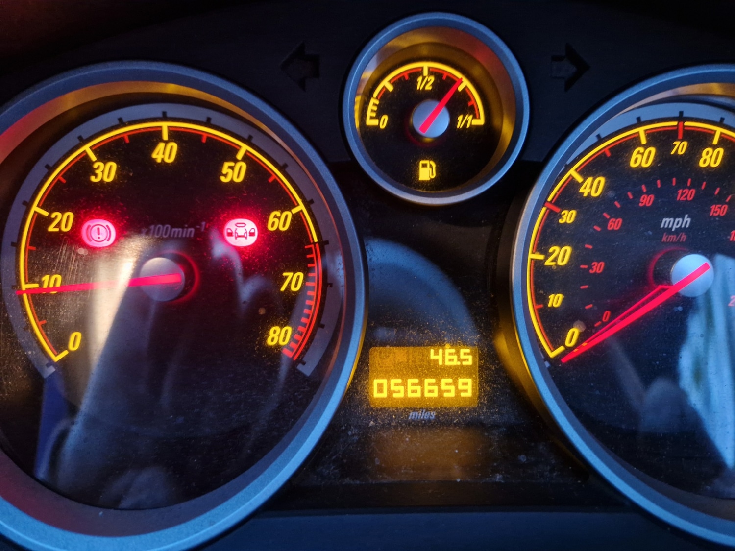 Used Vauxhall Astra 2011 for sale - 76652939: Photo 2