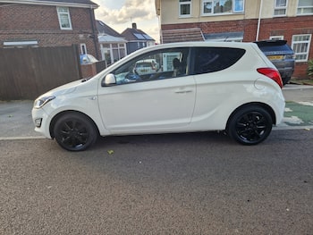 Used Hyundai i20 2012 for sale - 79636313: Photo