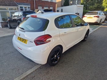 Used Peugeot 208 2016 for sale - 79191758: Photo