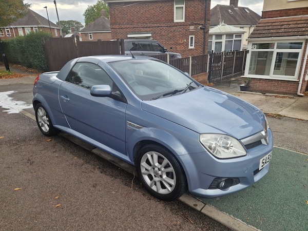 Used Vauxhall Tigra 2006 for sale - 76198598: Photo 10