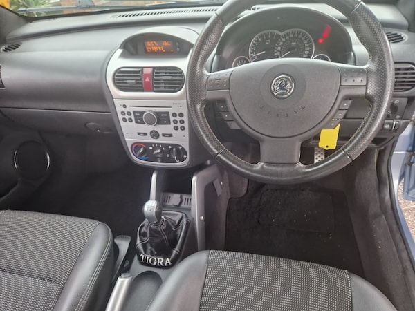 Used Vauxhall Tigra 2006 for sale - 76198598: Photo 17