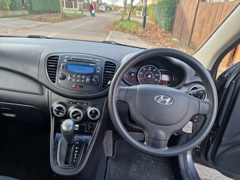 Used Hyundai i10 2011 for sale - 76807746: Photo