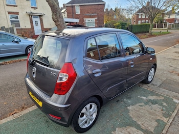 Used Hyundai i10 2011 for sale - 76807746: Photo