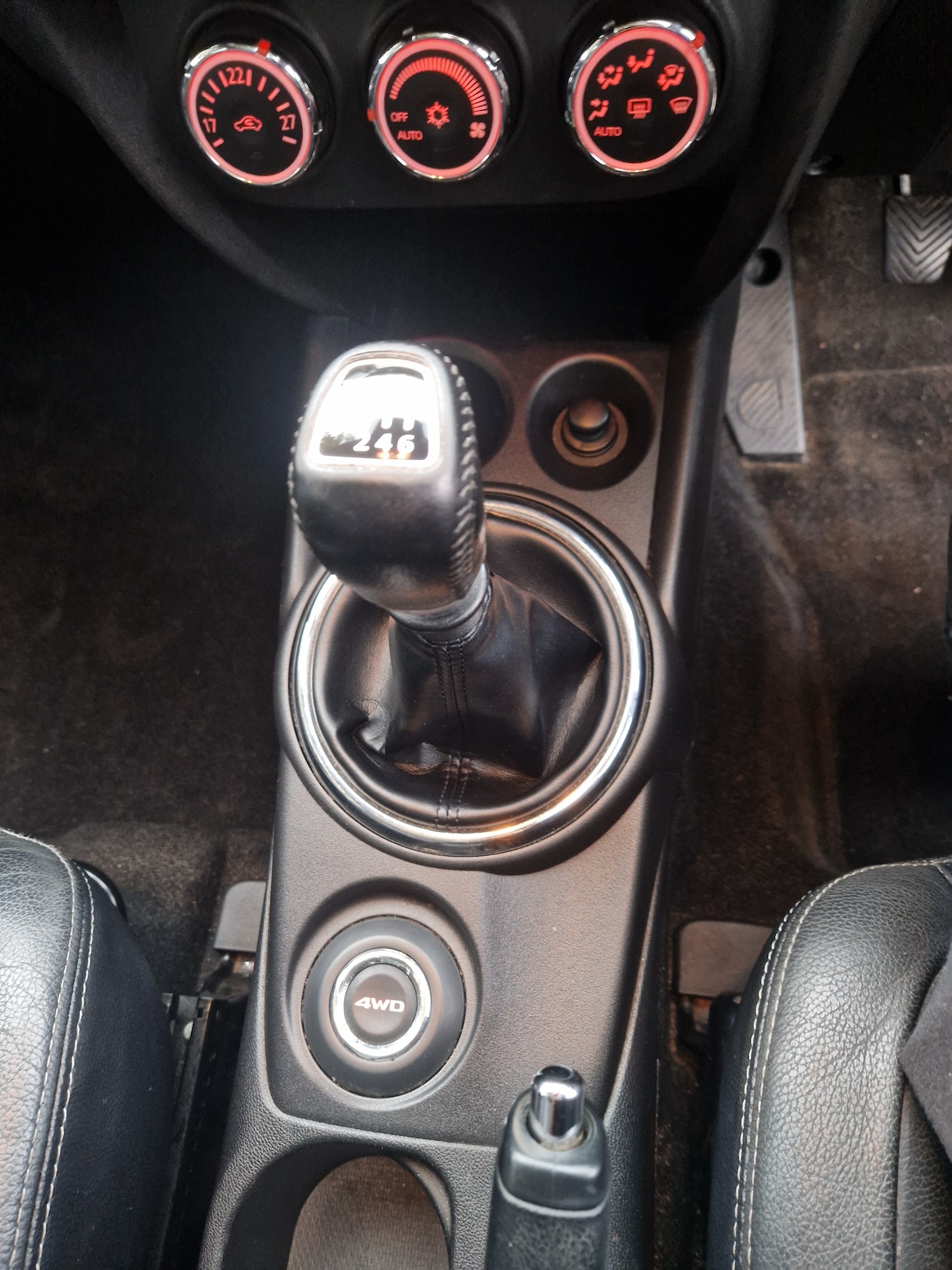 Used Mitsubishi ASX 2014 for sale - 76638520: Photo 16