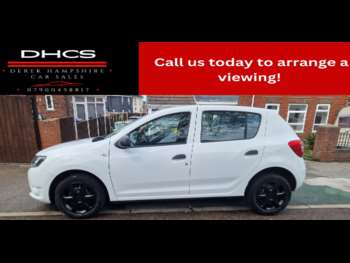 Used Dacia Sandero 2015 for sale - 75398111: Photo