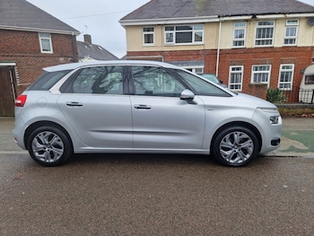 Used Citroen C4 Picasso 2014 for sale - 77689517: Photo