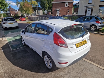 Used Ford Fiesta 2014 for sale - 76030132: Photo