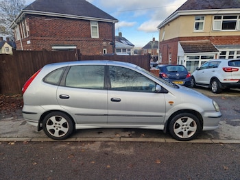 Used Nissan Almera Tino 2004 for sale - 77078076: Photo