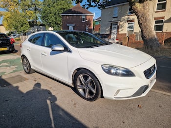 Used Volvo V40 2014 for sale - 79650965: Photo