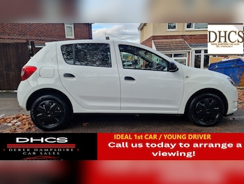 Used Dacia Sandero 2016 for sale - 76882035: Photo