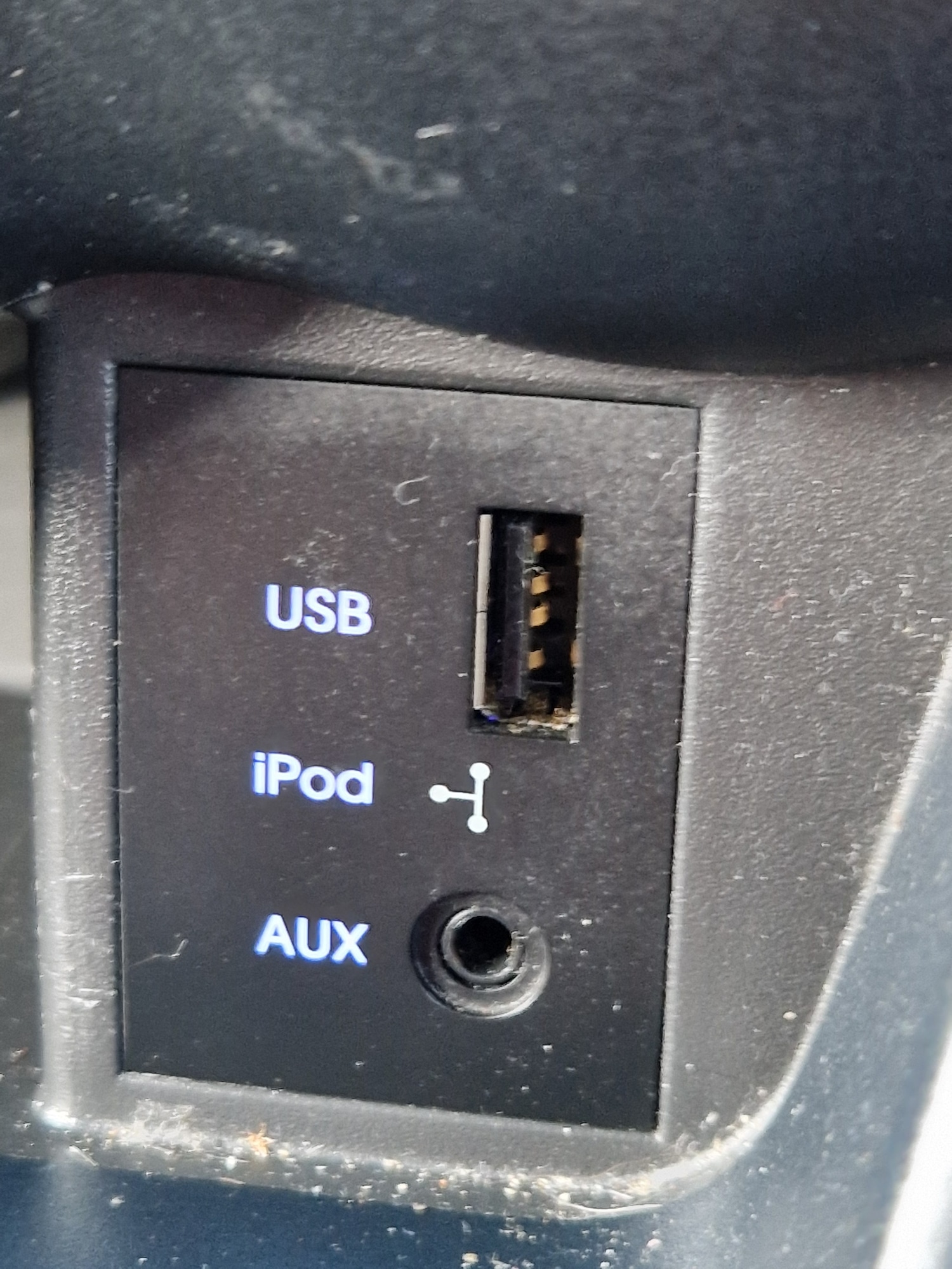 Used Hyundai i10 2011 for sale - 76637835: Photo 17