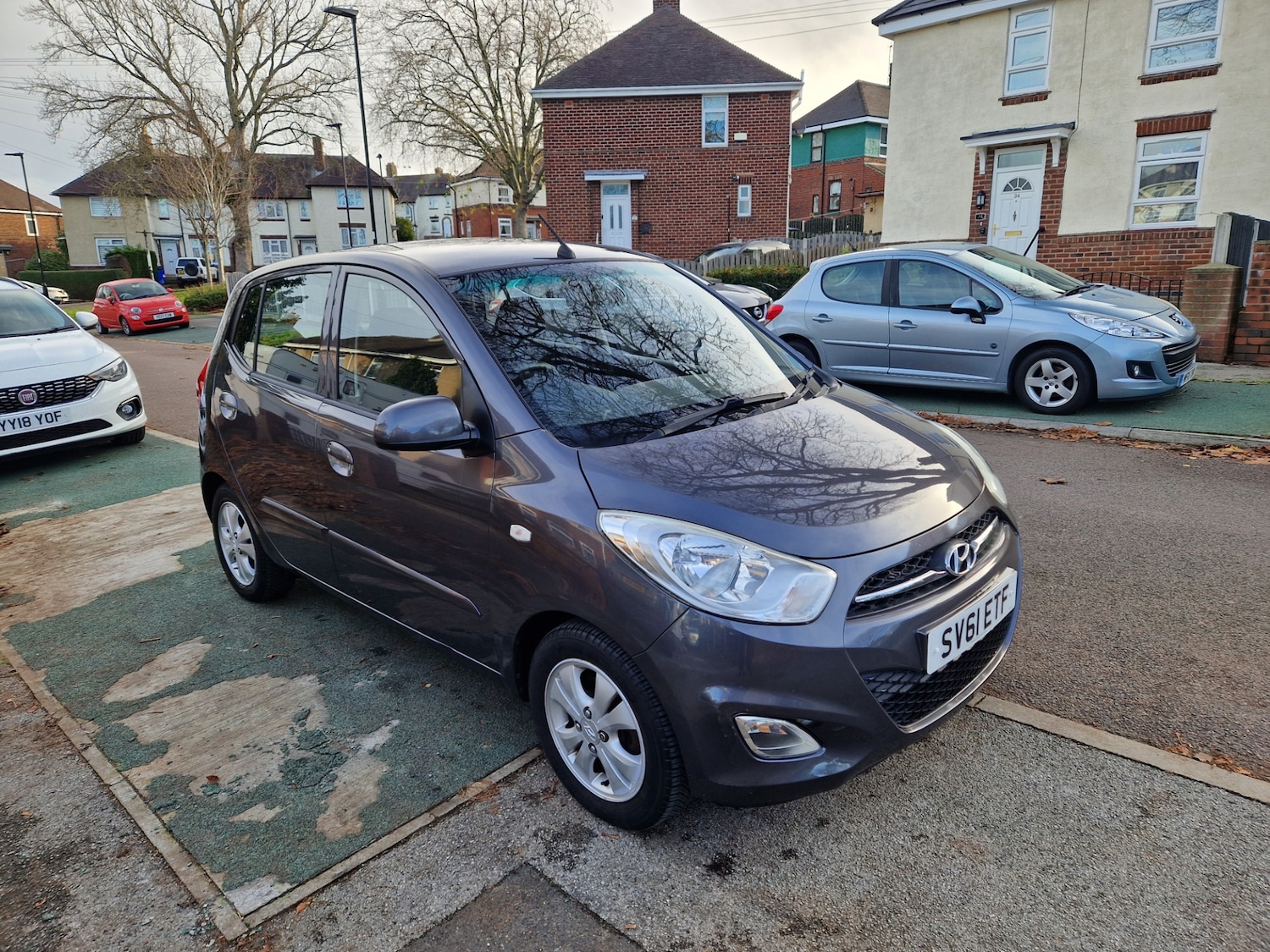 Used Hyundai i10 2011 for sale - 76637835: Photo 6