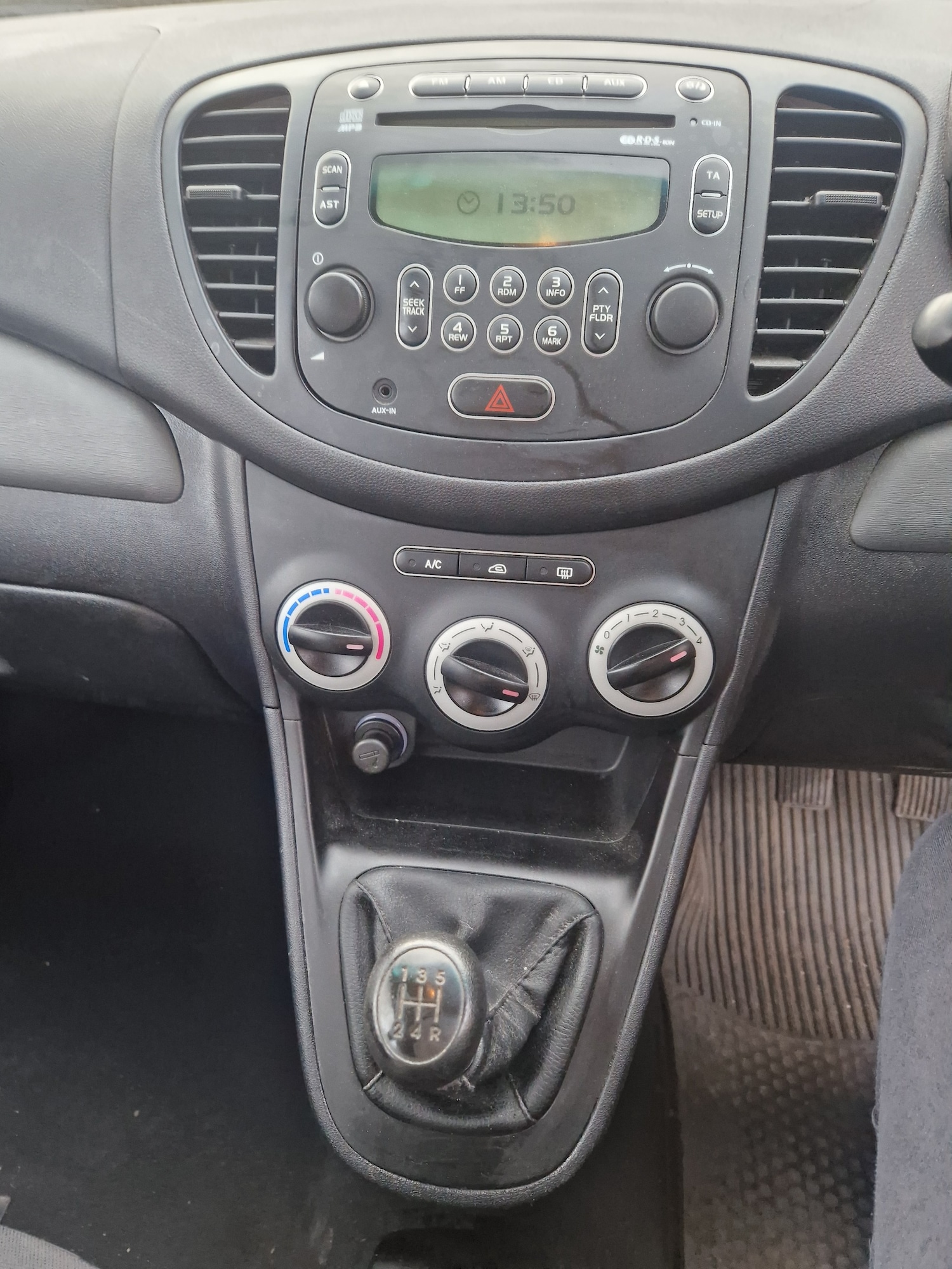 Used Hyundai i10 2010 for sale - 77234662: Photo 18