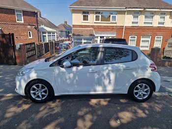Used Peugeot 208 2013 for sale - 78700686: Photo