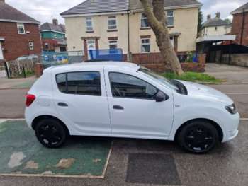 Used Dacia Sandero 2015 for sale - 74804891: Photo