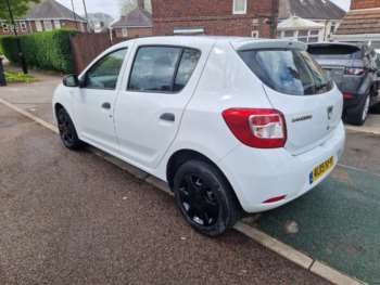 Used Dacia Sandero 2015 for sale - 74804891: Photo