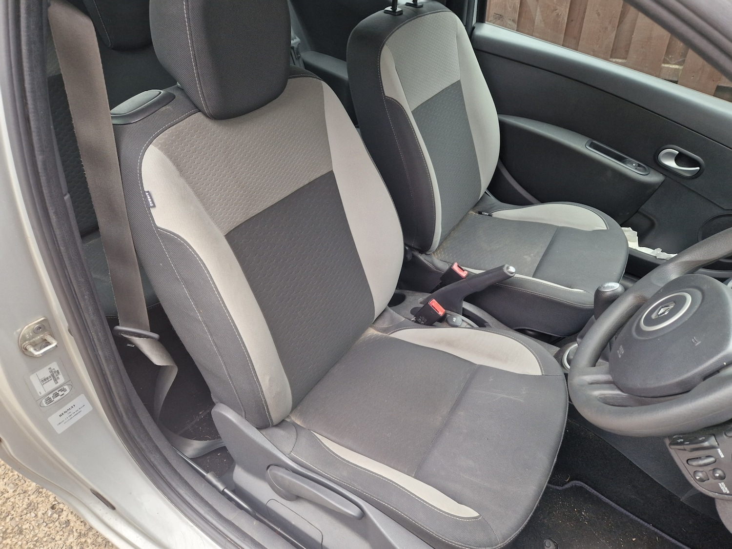 Used Renault Clio 2011 for sale - 76392397: Photo 16