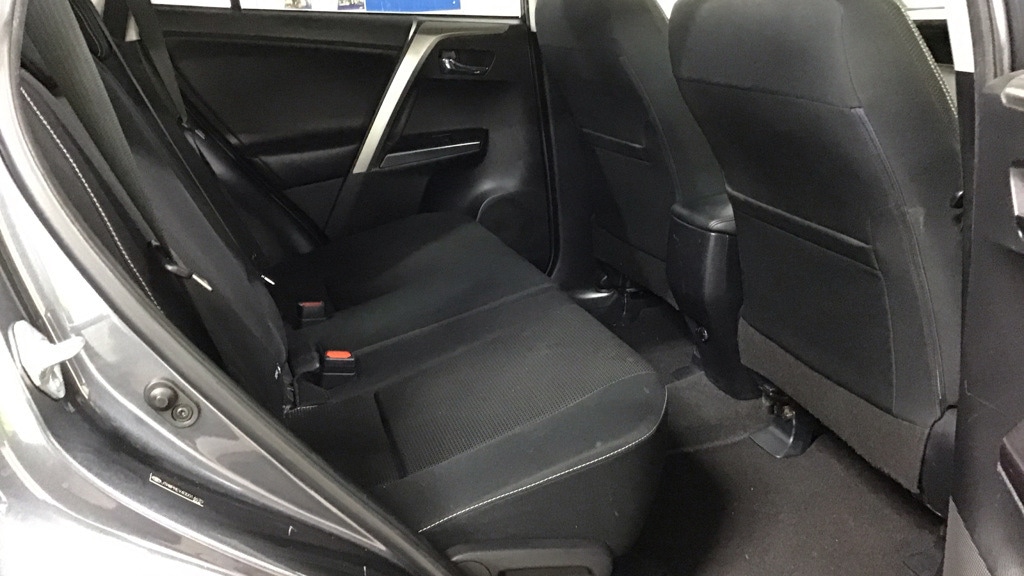 Used Toyota RAV4 2016 for sale - 77165065: Photo 10