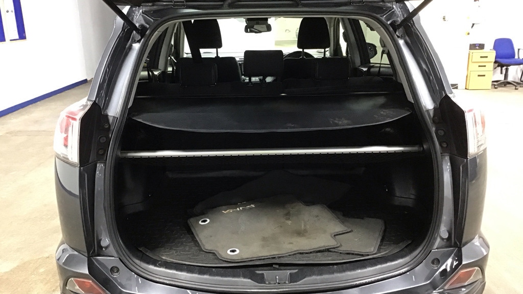 Used Toyota RAV4 2016 for sale - 77165065: Photo 6