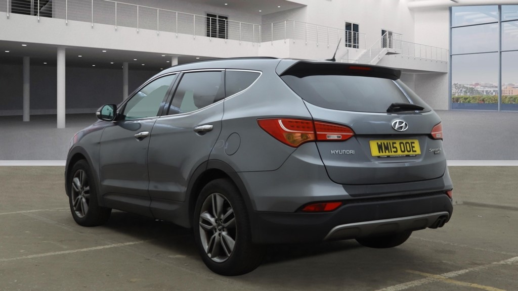 Used Hyundai Santa Fe 2015 for sale - 77210282: Photo 3