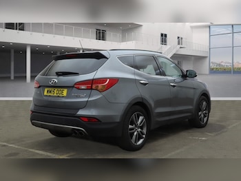 Used Hyundai Santa Fe 2015 for sale - 77210282: Photo