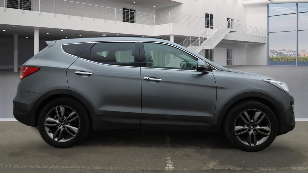 Used Hyundai Santa Fe 2015 for sale - 77210282: Photo 5